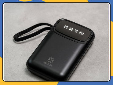 Power Bank 10000mAh with 4-in-1 Cables USB-C Micro USB Fast Charger UK Black