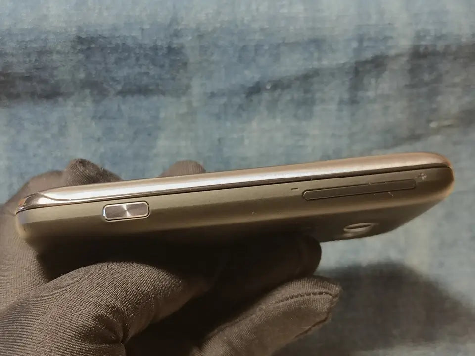 Rare Collectible HTC Surround 7 Smartphone Windows Phone 7-